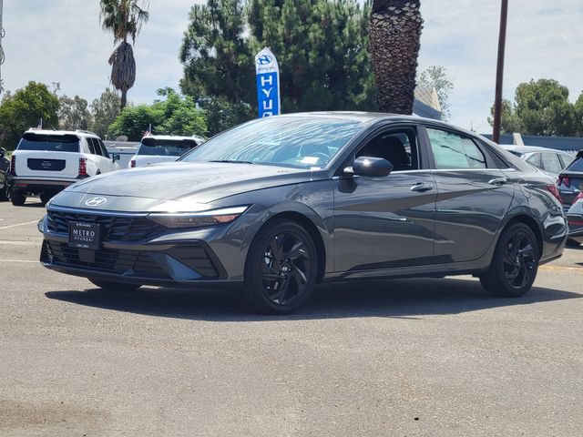 New 2026 Hyundai Elantra SEL Sport Premium FWD image 2