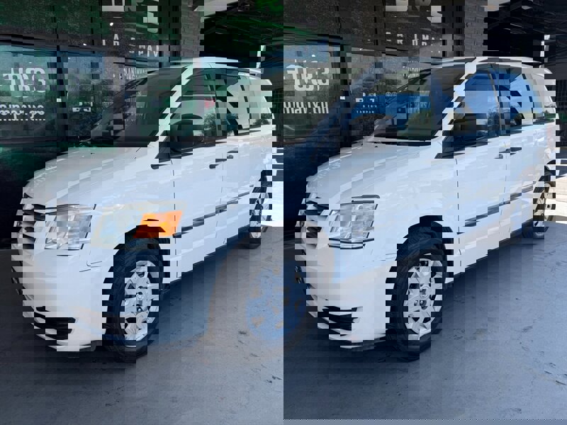 Used 2008 Dodge Grand Caravan SE image 1