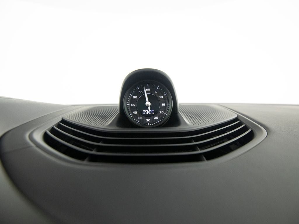 New 2026 Porsche Taycan GTS AWD/4WD image 27