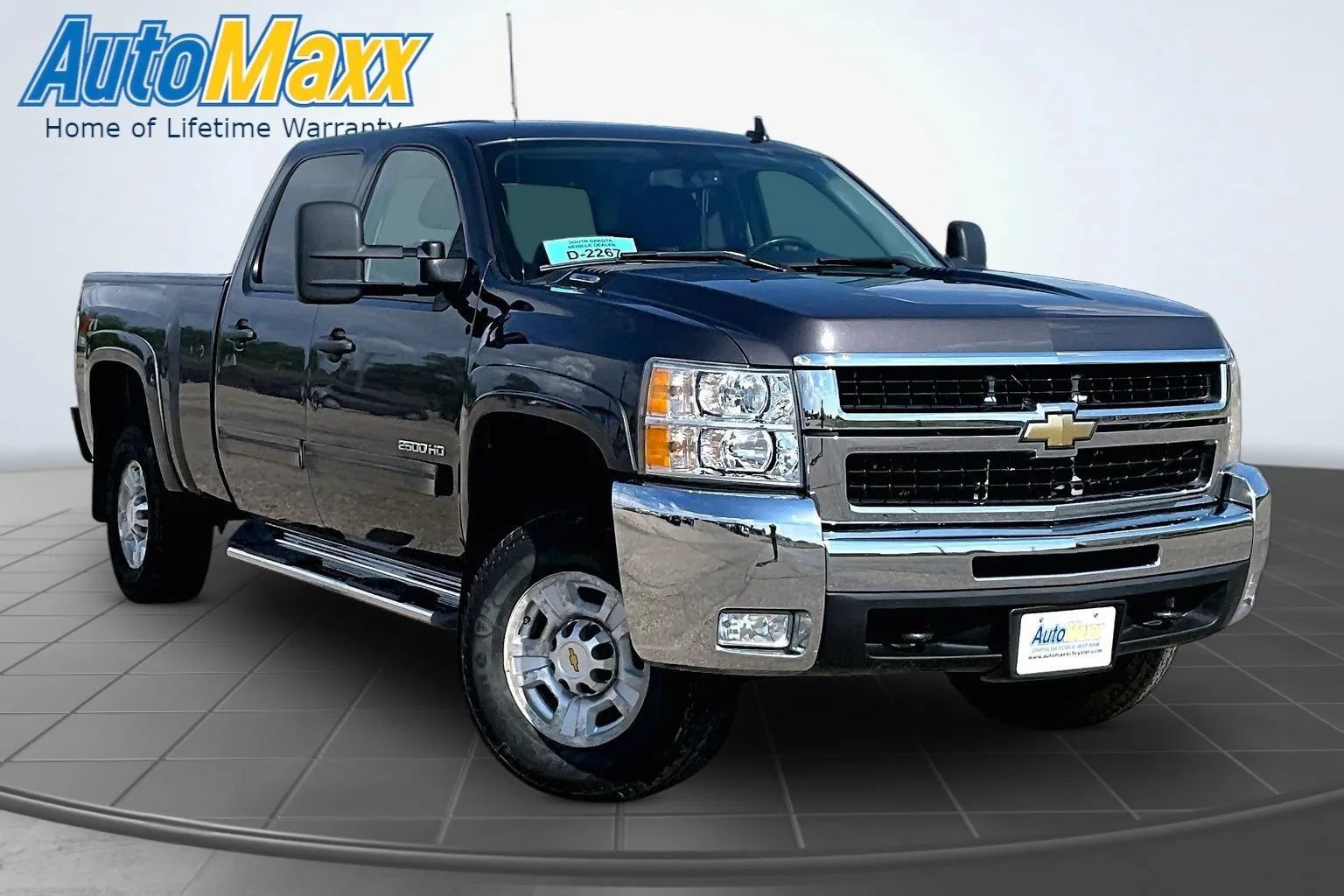Used 2010 Chevrolet Silverado 2500 LT w/ Interior Plus Package AWD/4WD image 3