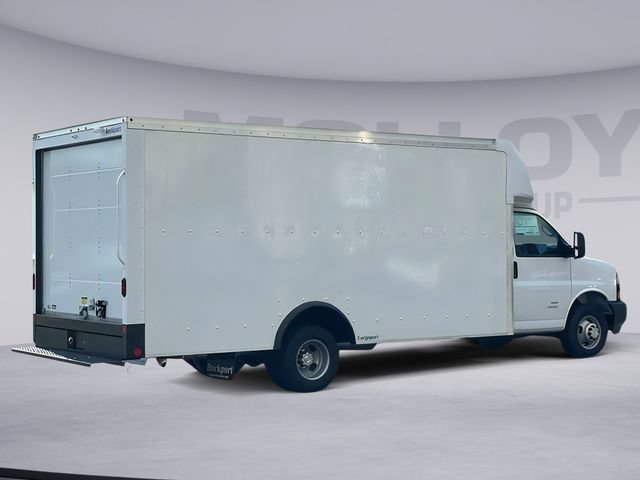 New 2023 Chevrolet Express 4500 w/ Power Convenience Package RWD image 4