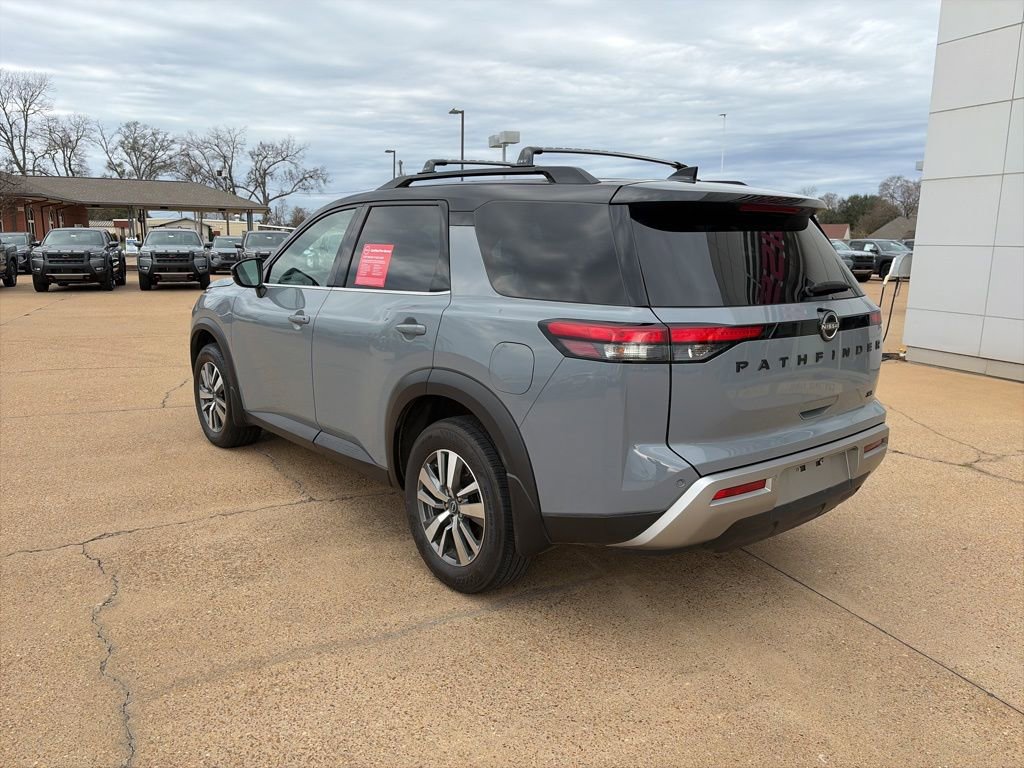 Used 2025 Nissan Pathfinder SL w/ Black Appearance Package image 3