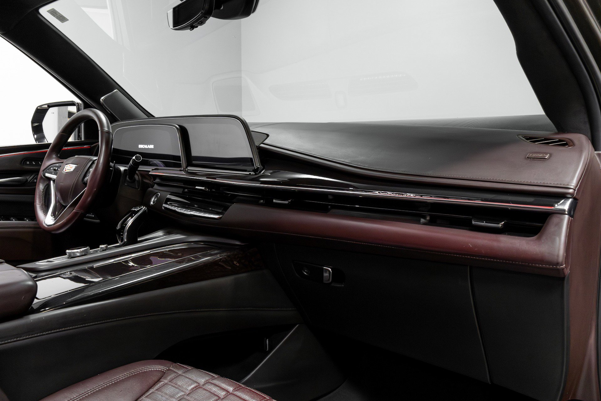 Used 2021 Cadillac Escalade ESV Premium Luxury Platinum w/ Heavy-Duty Trailer Package image 19