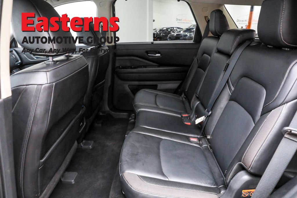 Used 2024 Nissan Pathfinder SL image 21