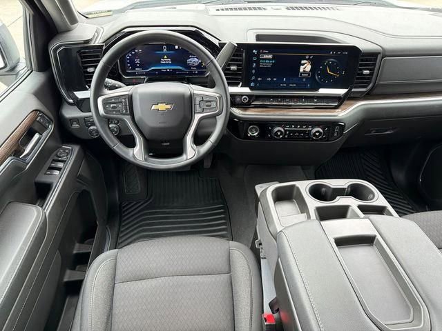Used 2023 Chevrolet Silverado 1500 LT AWD/4WD image 22