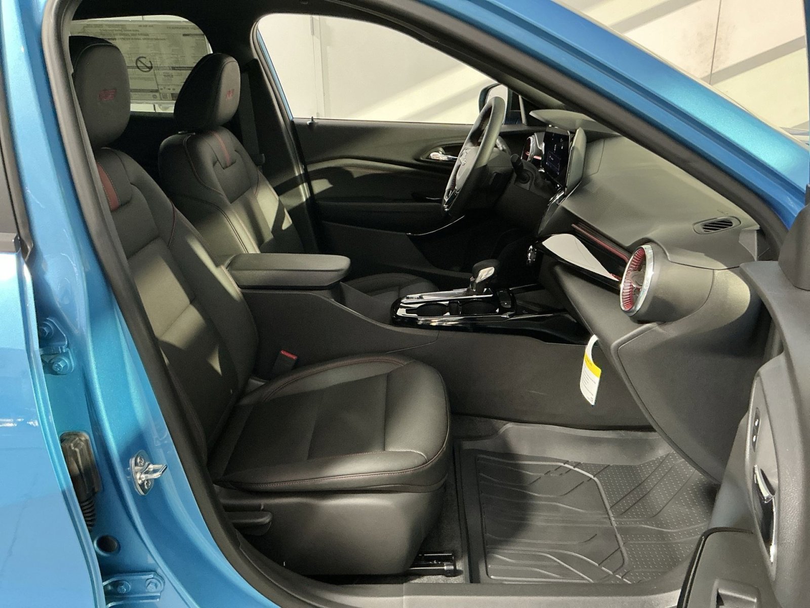 New 2026 Chevrolet Trax RS w/ Sunroof Package image 33