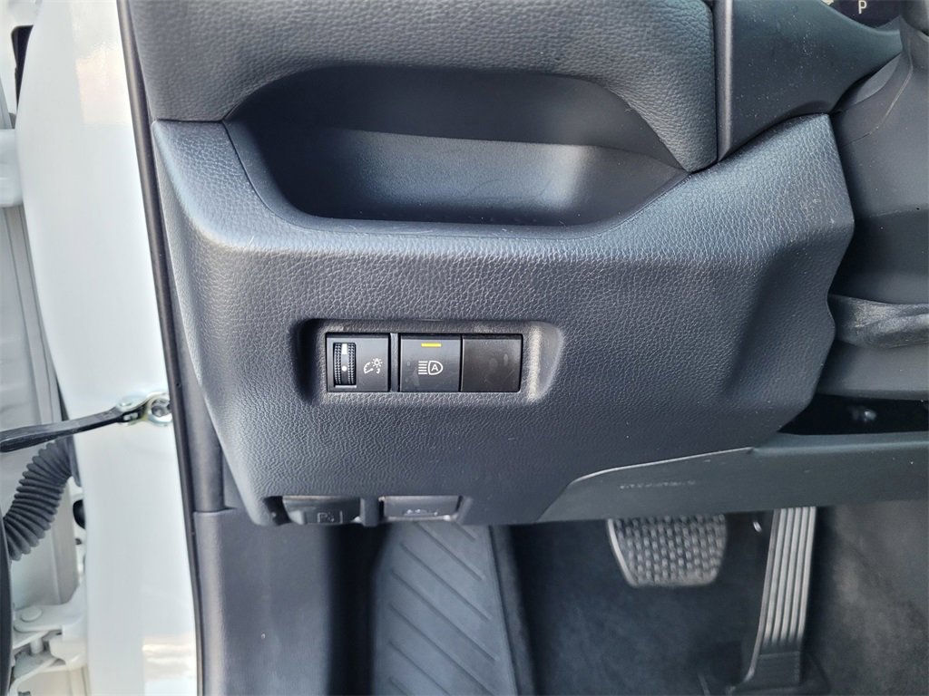 Used 2024 Toyota RAV4 XLE image 25