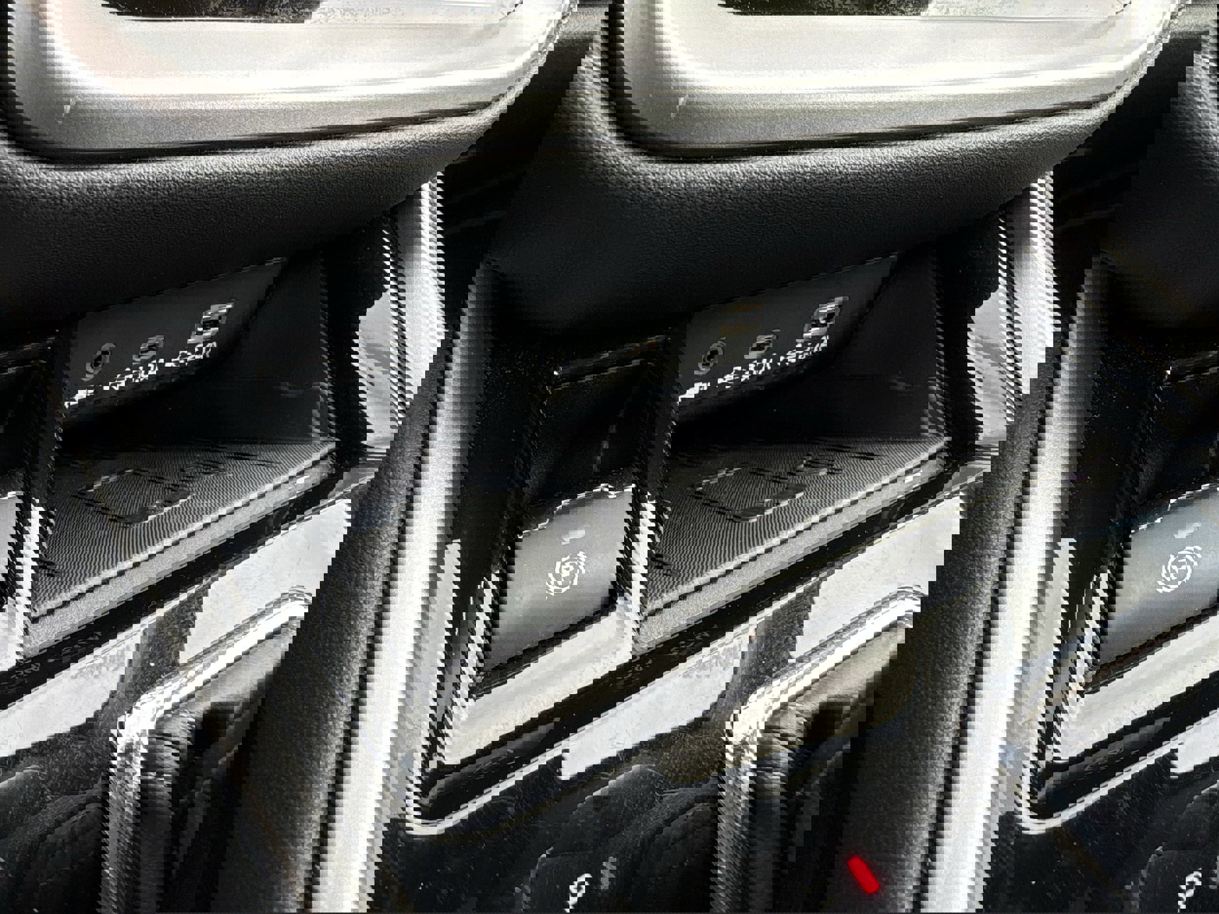 Certified 2025 Subaru Outback Limited image 22