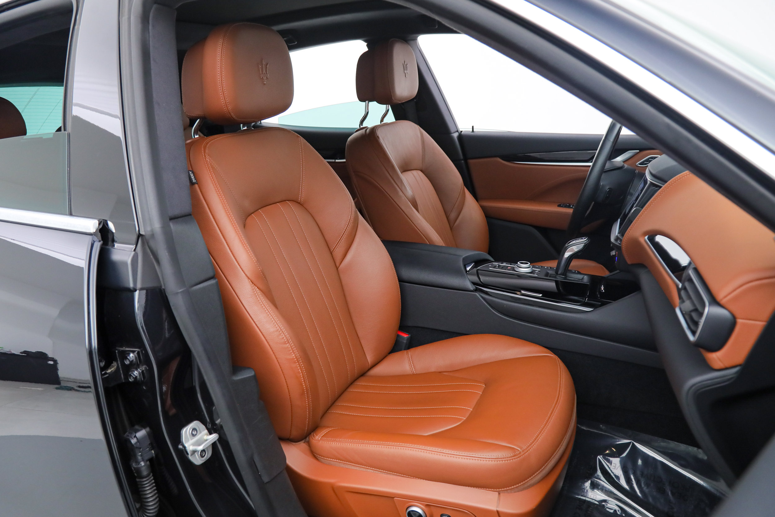Certified 2023 Maserati Levante GT AWD/4WD image 13