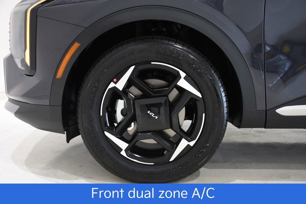 New 2026 Kia Sportage EX w/ EX Panorama Roof Package image 6