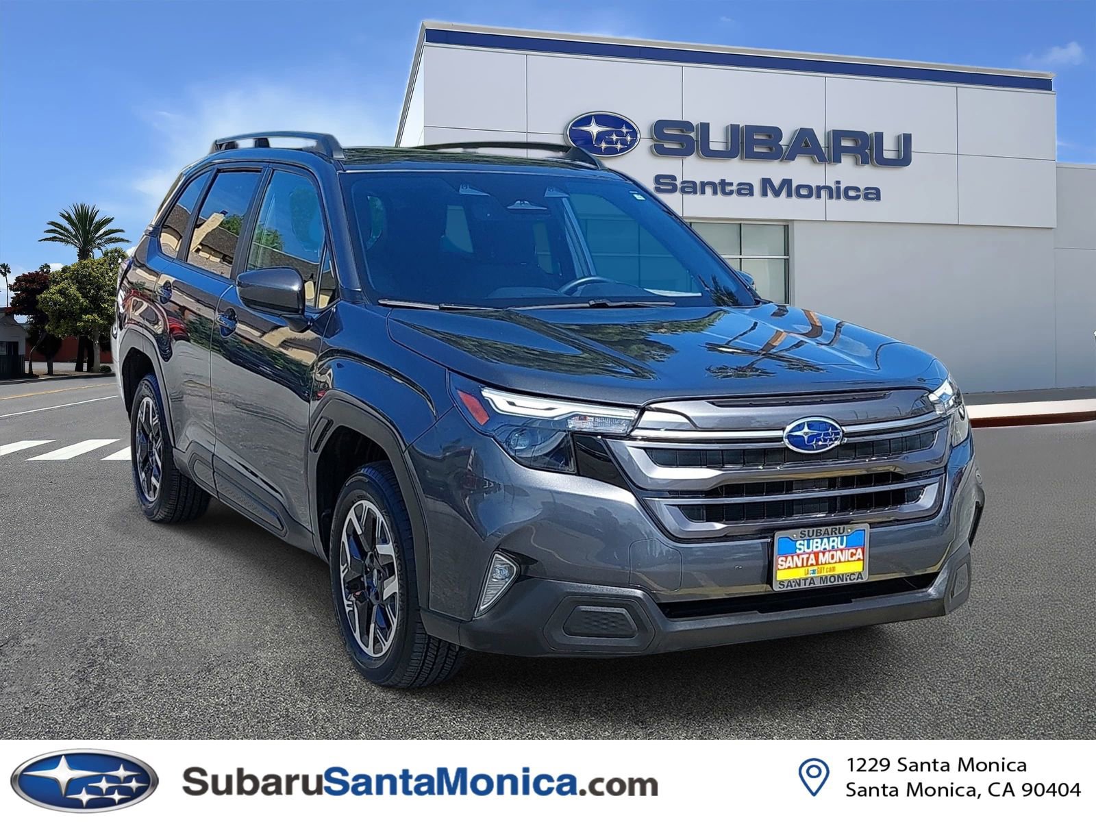Used 2025 Subaru Forester Premium AWD/4WD image 1