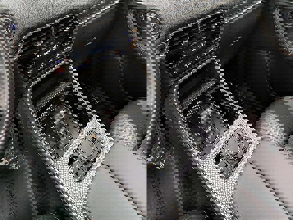 Certified 2024 MAZDA CX-90 Plug-In Hybrid w/ Preferred image 13