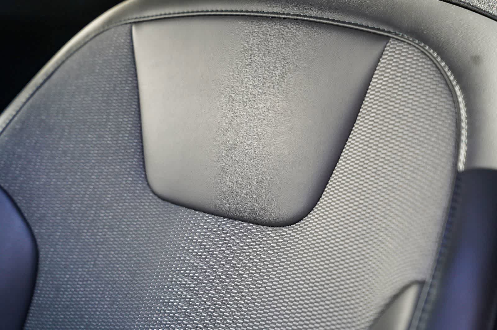 Used 2024 Kia Niro EX Touring image 17