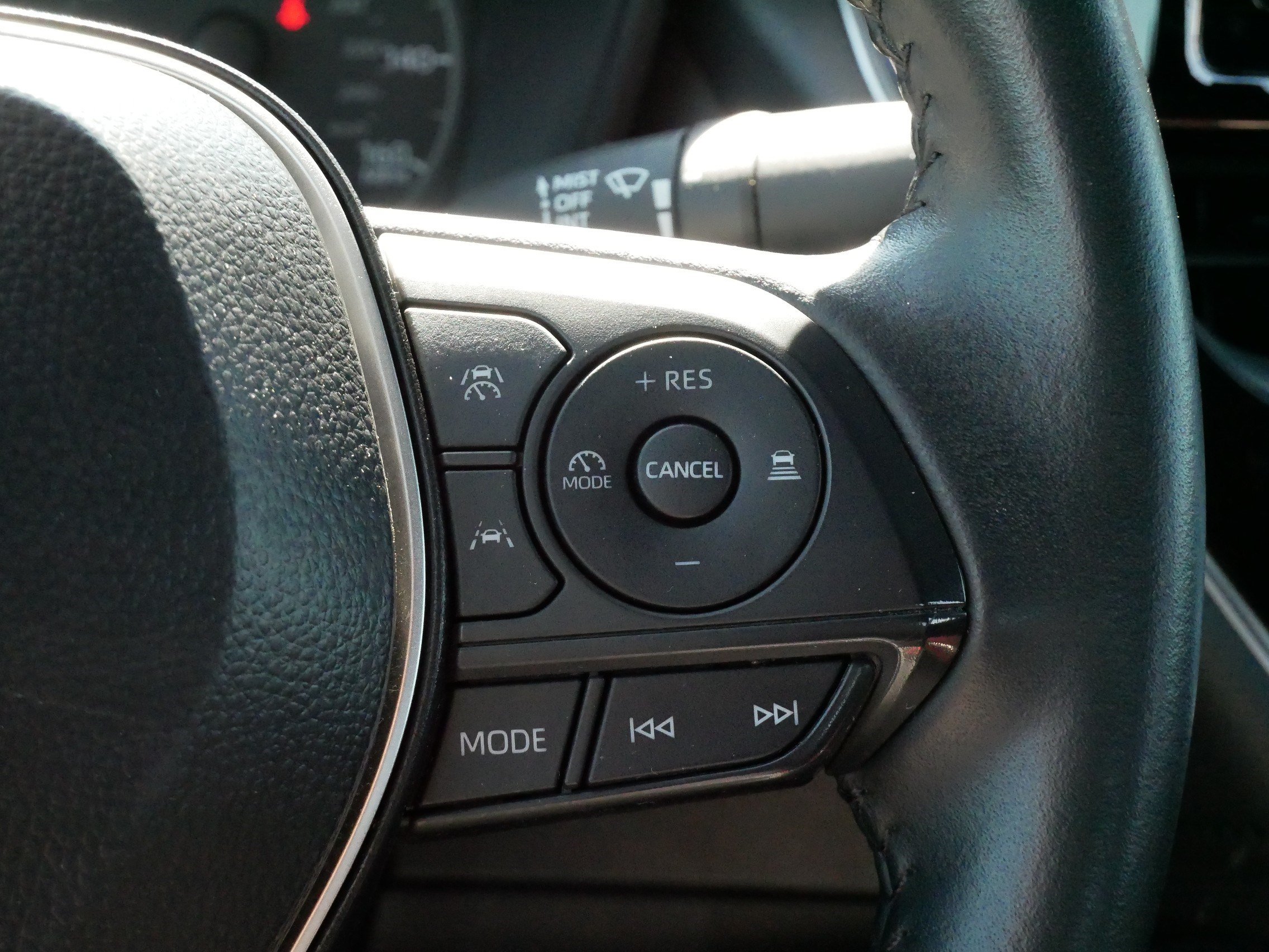 Certified 2025 Toyota Corolla SE FWD image 25