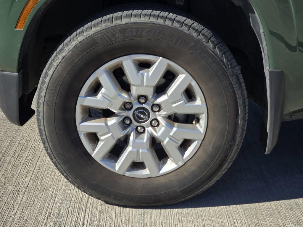 Used 2023 Nissan Frontier SV w/ SV Premium Package image 10