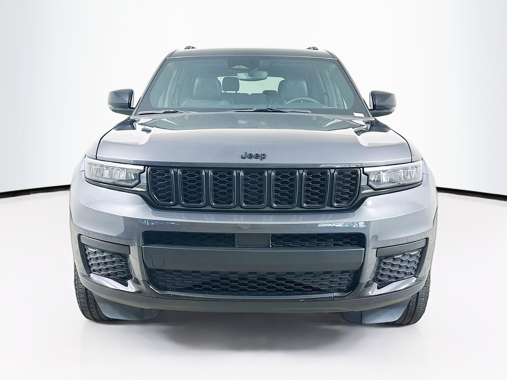 Used 2022 Jeep Grand Cherokee L Laredo image 2