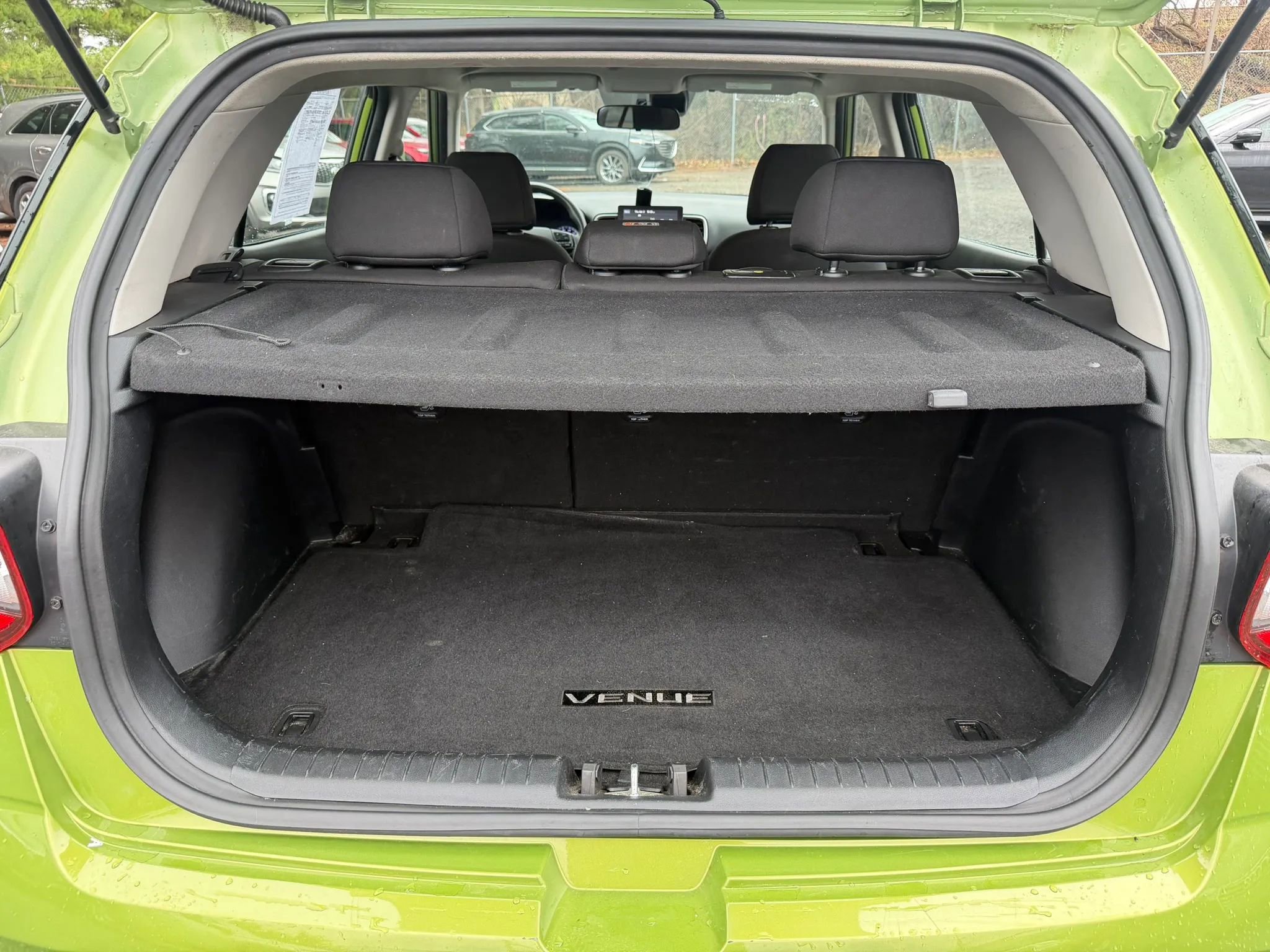 Used 2020 Hyundai Venue SE image 14
