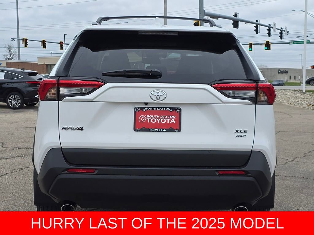 New 2025 Toyota RAV4 XLE image 18