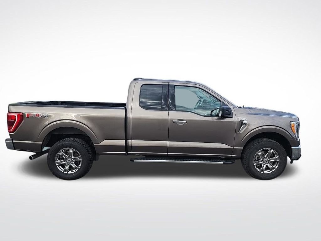 Used 2022 Ford F150 XLT w/ Equipment Group 302A High AWD/4WD image 9