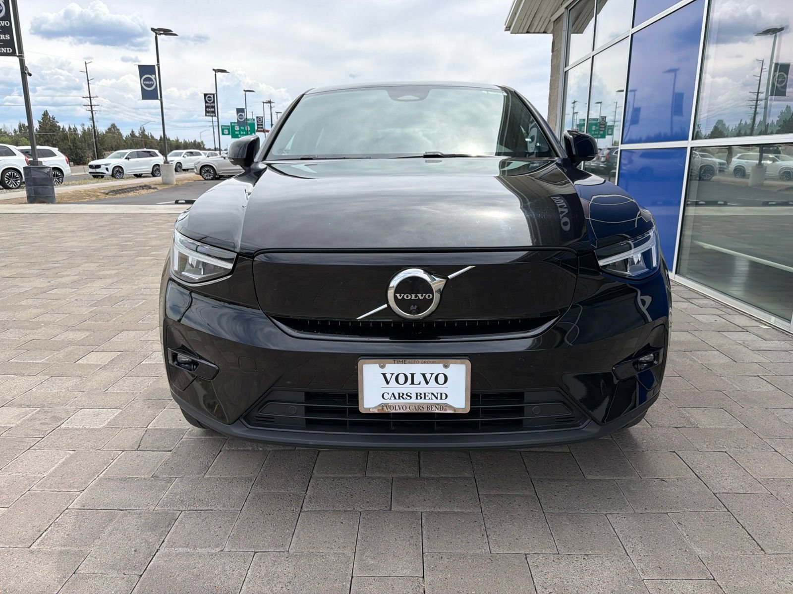 Used 2023 Volvo C40 P8 Recharge Plus AWD/4WD image 3