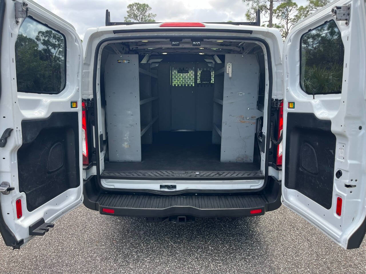 Used 2017 Ford Transit 250 250 3dr SWB Low Roof Cargo Van image 14