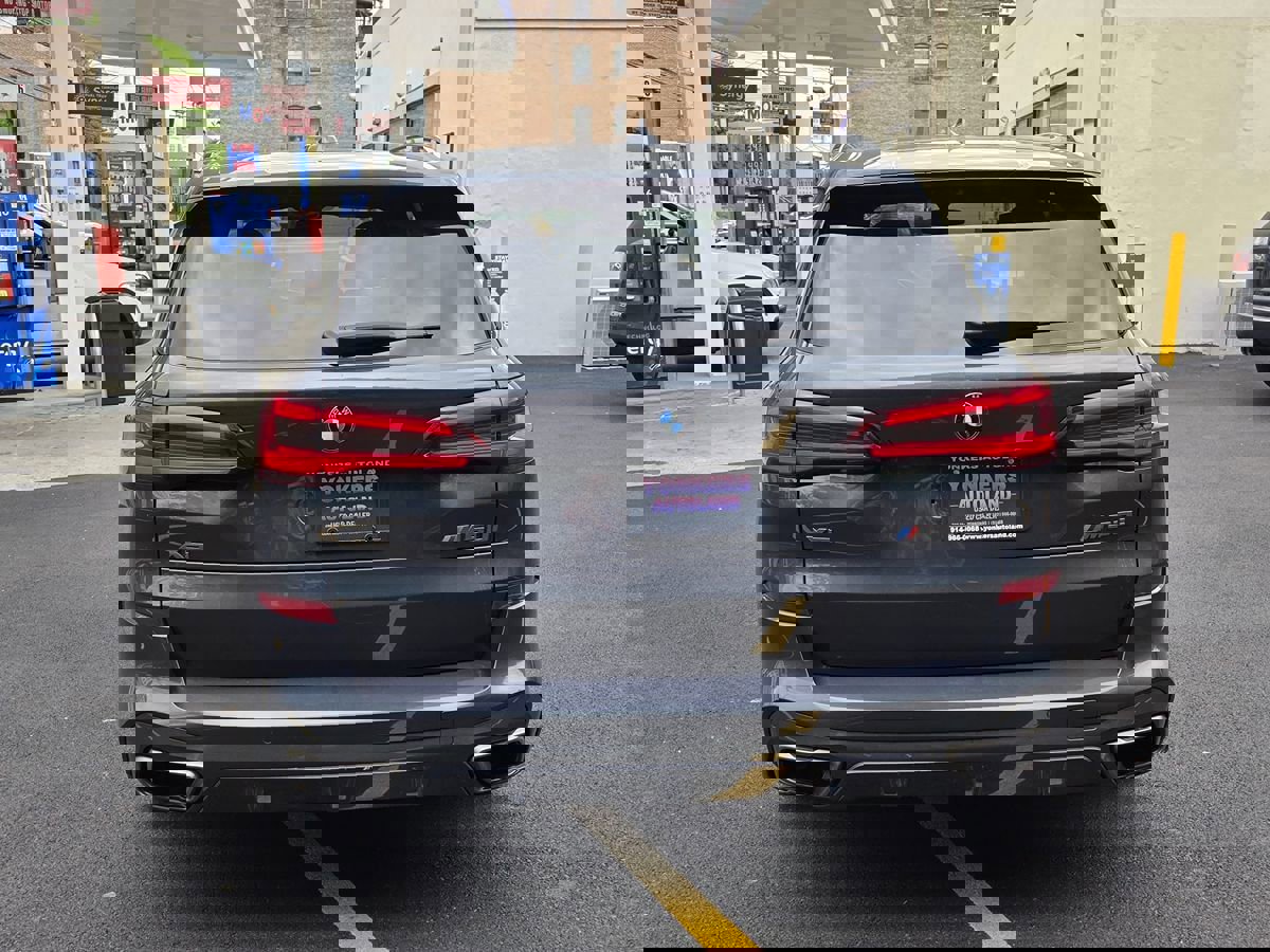 Used 2020 BMW X5 M50i w/ Premium Package image 3