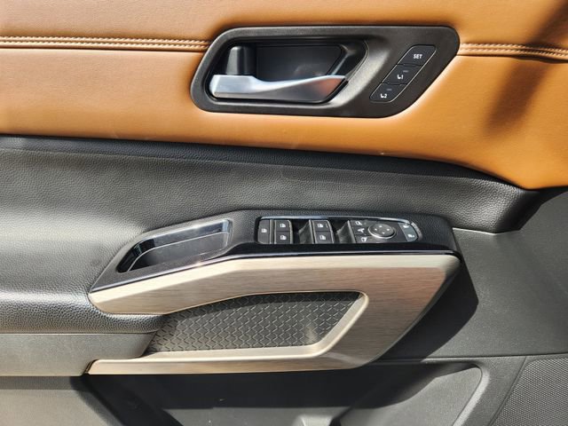 Used 2023 Nissan Pathfinder Platinum image 23