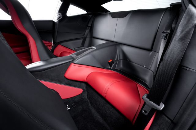 Used 2024 Ferrari Roma RWD image 27