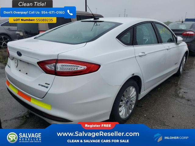 Used 2015 Ford Fusion SE FWD image 4