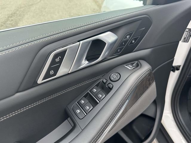 Used 2026 BMW X5 xDrive40i w/ Climate Comfort Package image 24