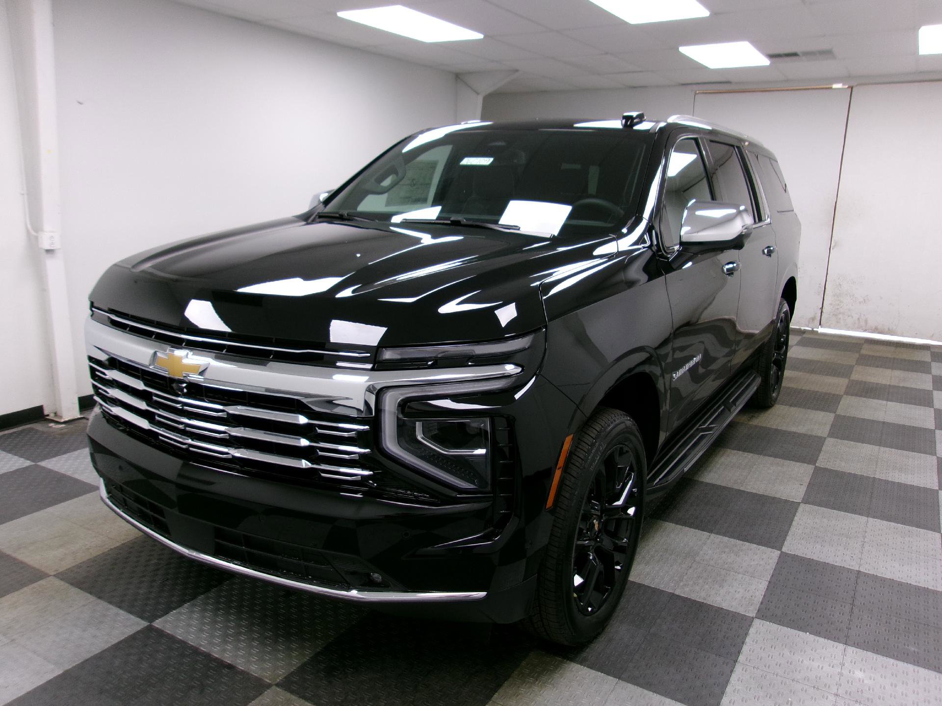 New 2026 Chevrolet Suburban Premier w/ Sun And Tow Package