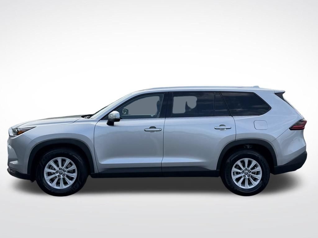 Used 2025 Toyota Grand Highlander AWD image 2