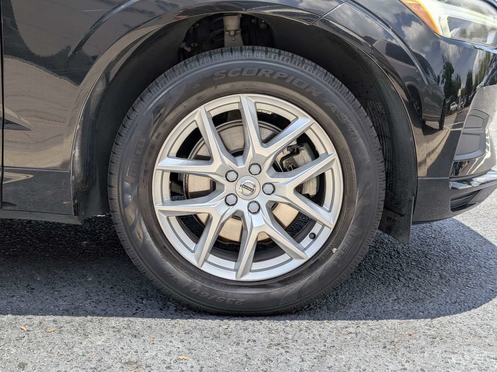 Used 2019 Volvo XC60 T5 Momentum FWD image 11
