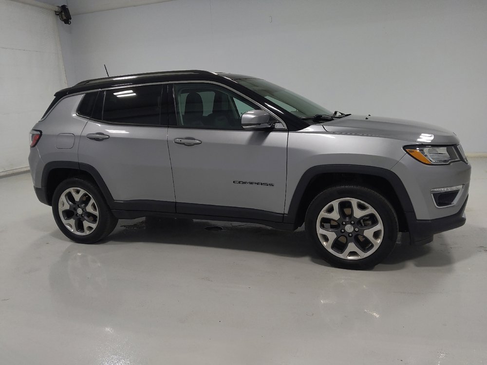 Used 2018 Jeep Compass Limited w/ Navigation Group AWD/4WD image 11
