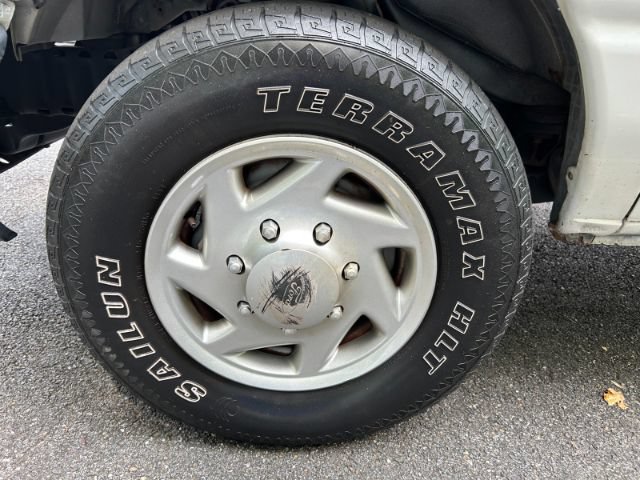Used 2014 Ford E-350 and Econoline 350 Extended Super Duty RWD image 33
