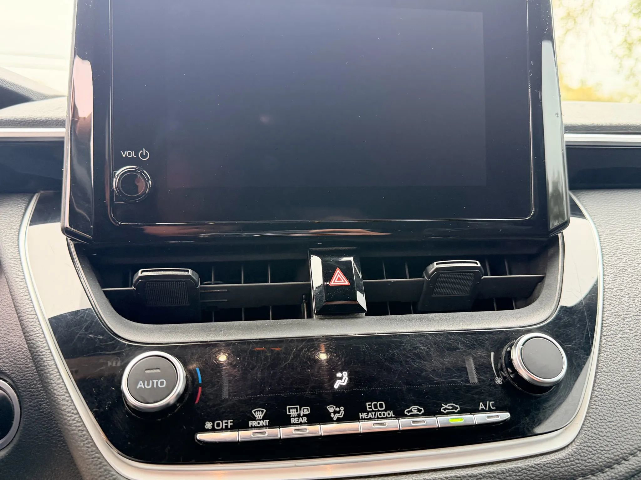 Used 2023 Toyota Corolla SE image 13