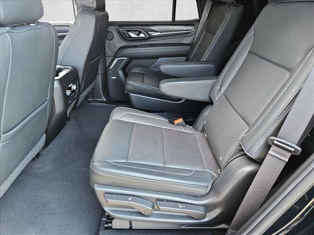 Used 2022 GMC Yukon Denali w/ Advanced Technology Package AWD/4WD image 18