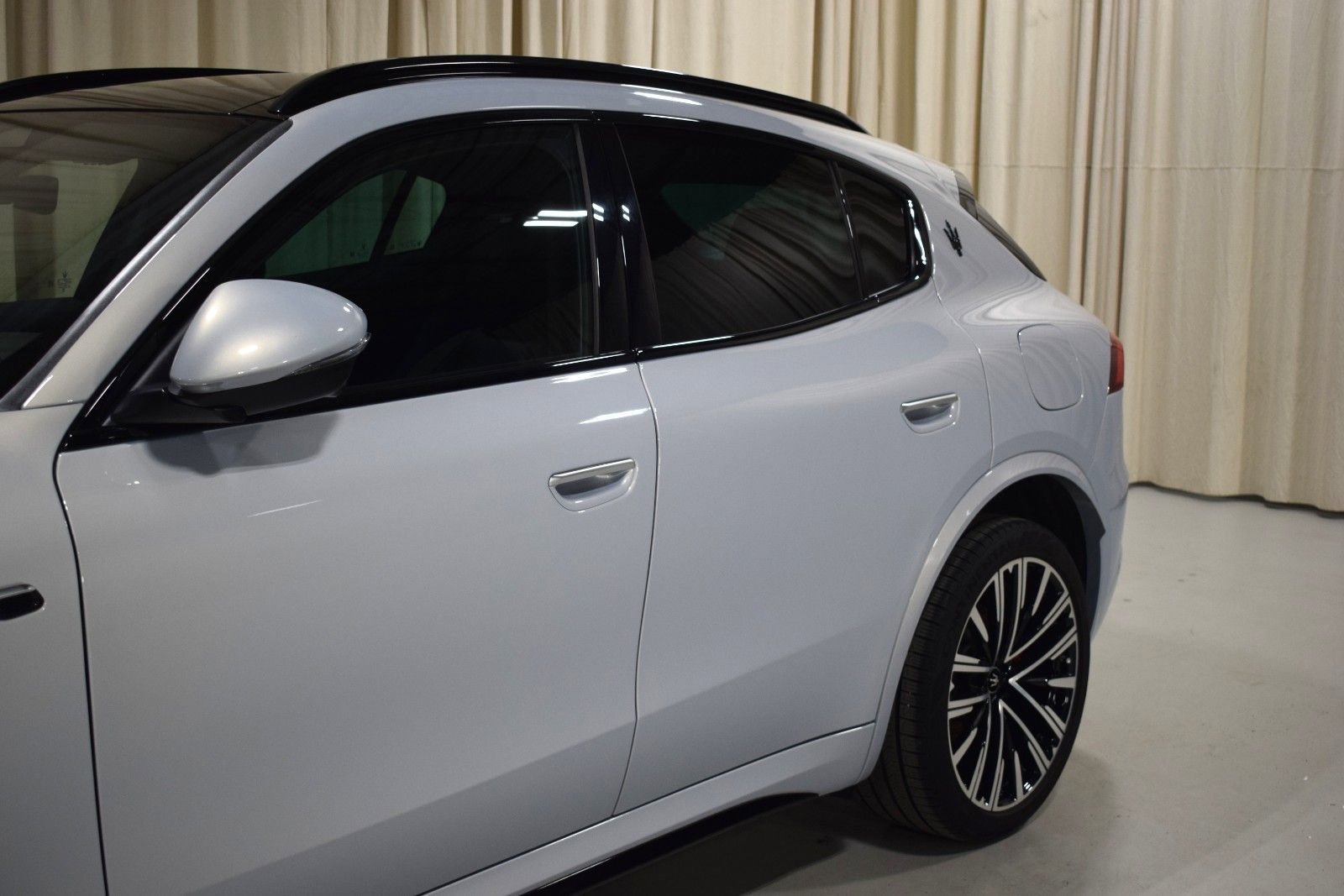 Certified 2024 Maserati Grecale Modena image 2