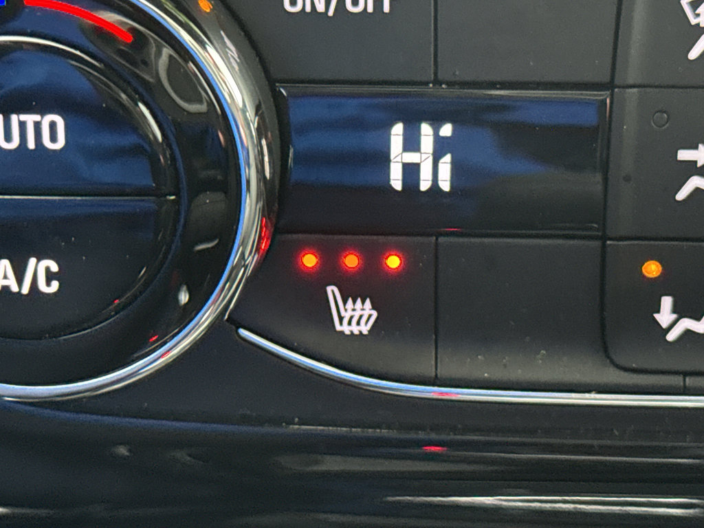 Used 2025 Chevrolet Trax RS w/ Sunroof Package image 33