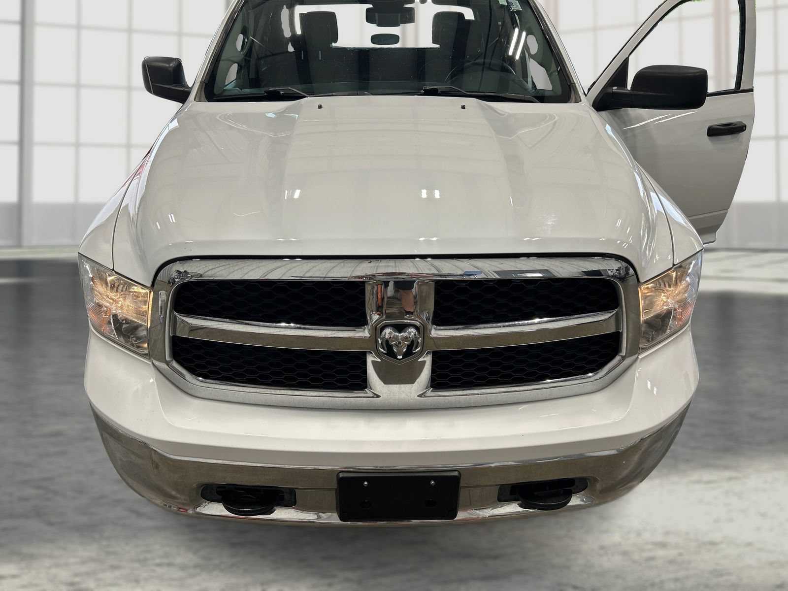 Used 2022 RAM 1500 Classic SLT w/ Electronics Group AWD/4WD image 19