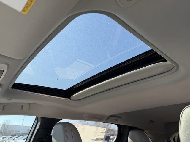 New 2026 Toyota Sienna XLE FWD image 25