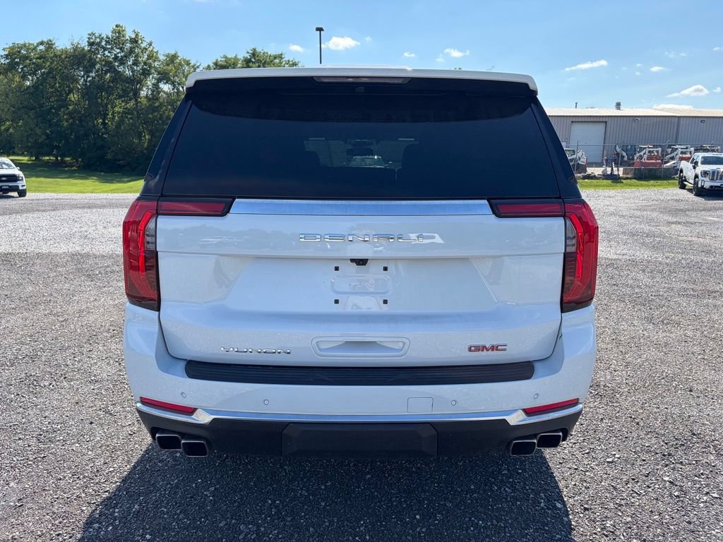 Used 2026 GMC Yukon Denali w/ Sun & Power Step Package AWD/4WD image 9