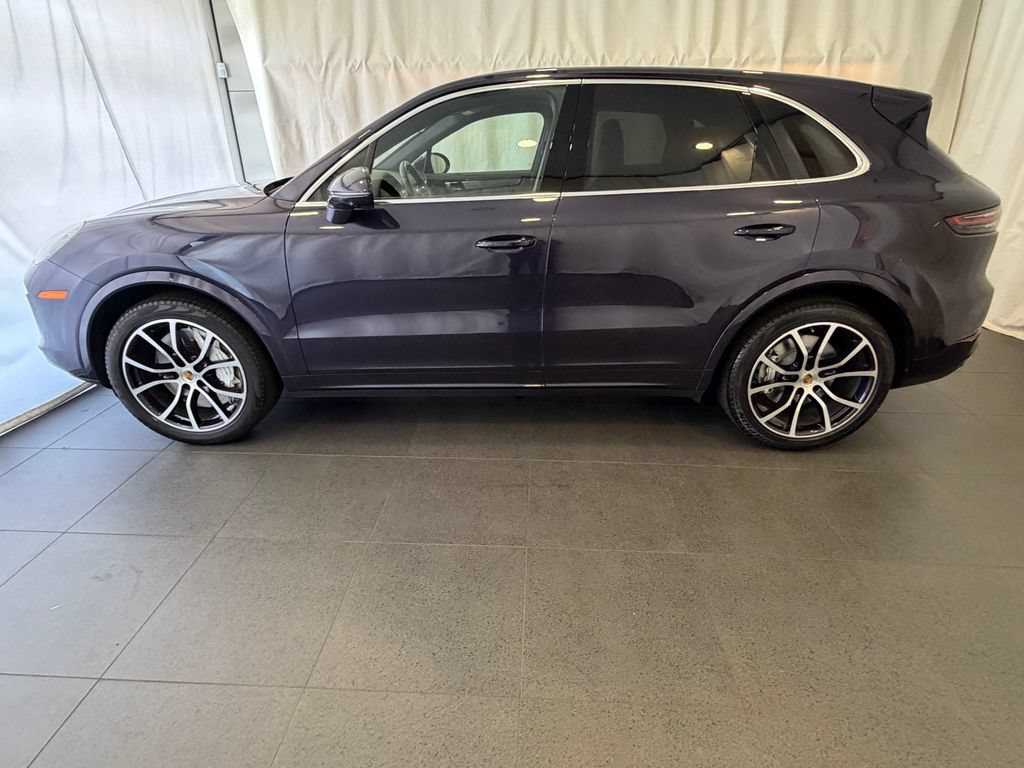 Certified 2019 Porsche Cayenne Turbo AWD/4WD image 2