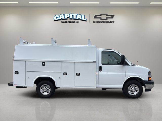 New 2025 Chevrolet Express 3500 w/ Power Convenience Package RWD image 13