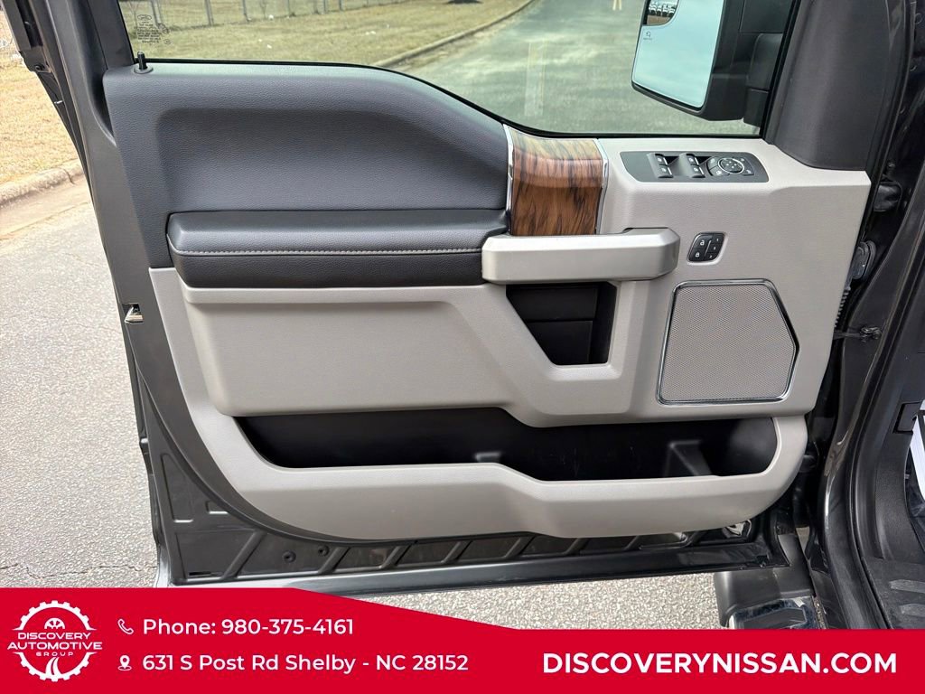 Used 2019 Ford F150 Lariat image 27