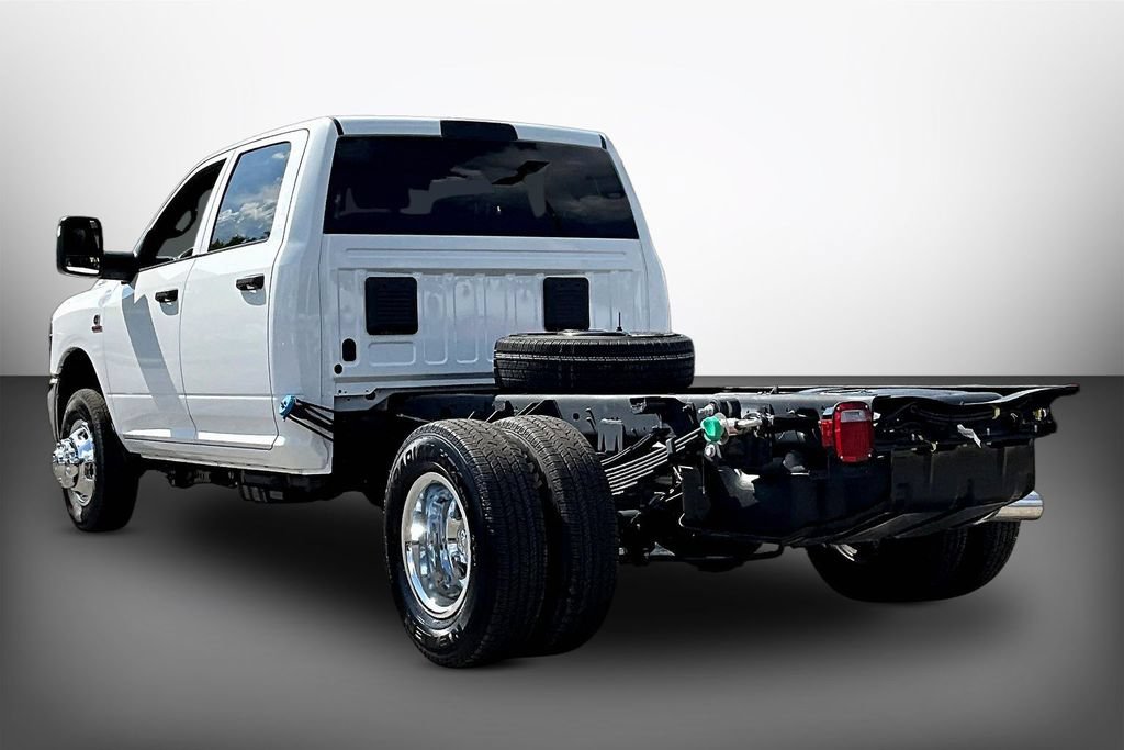 New 2026 RAM 3500 Tradesman w/ Chrome Appearance Group A AWD/4WD image 3