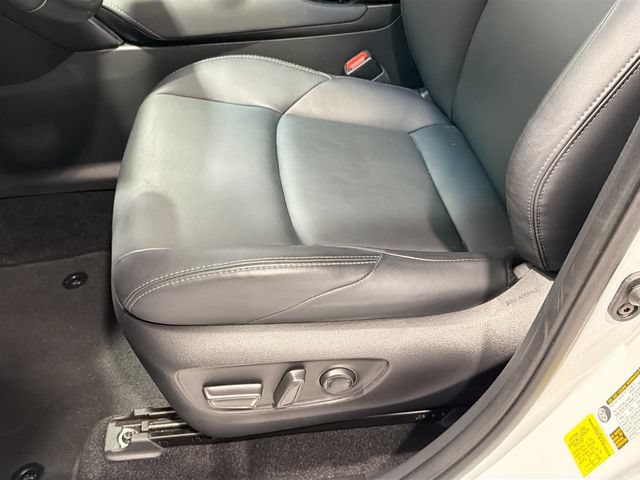 Certified 2023 Toyota Venza XLE AWD/4WD image 16