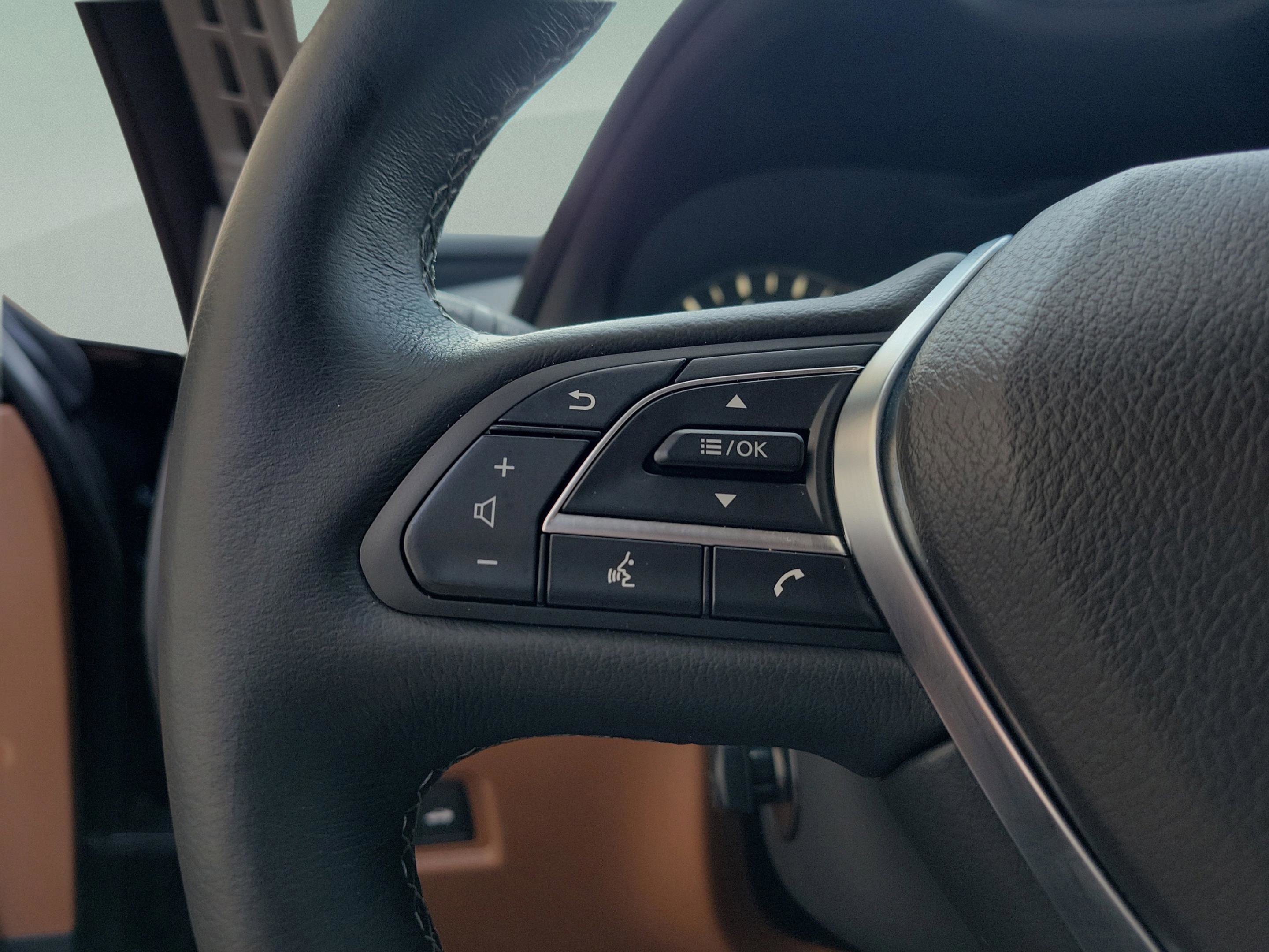 Certified 2023 INFINITI Q50 Luxe w/ Cargo Package image 16