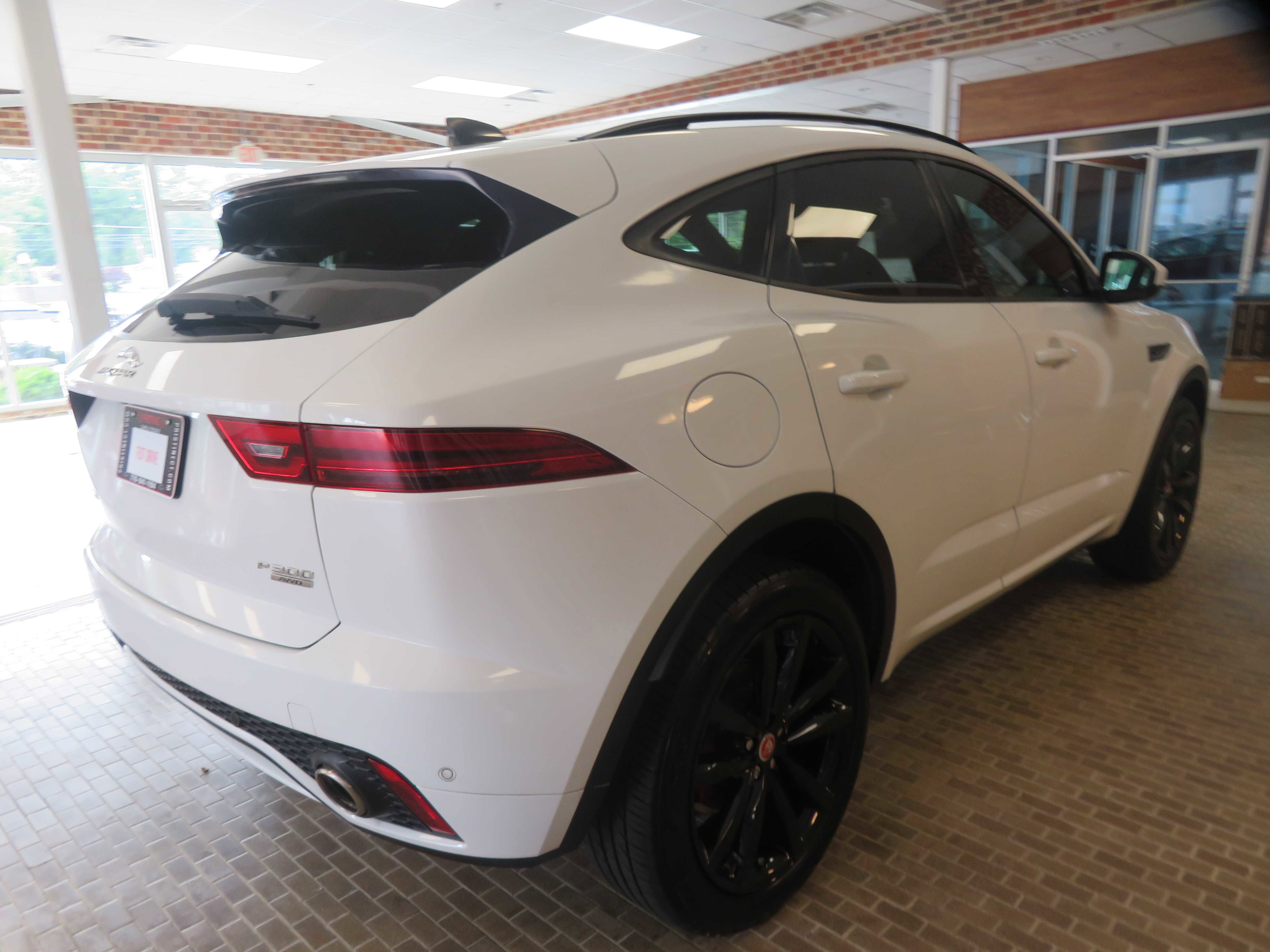 Used 2020 Jaguar E-PACE R-Dynamic SE AWD/4WD image 74
