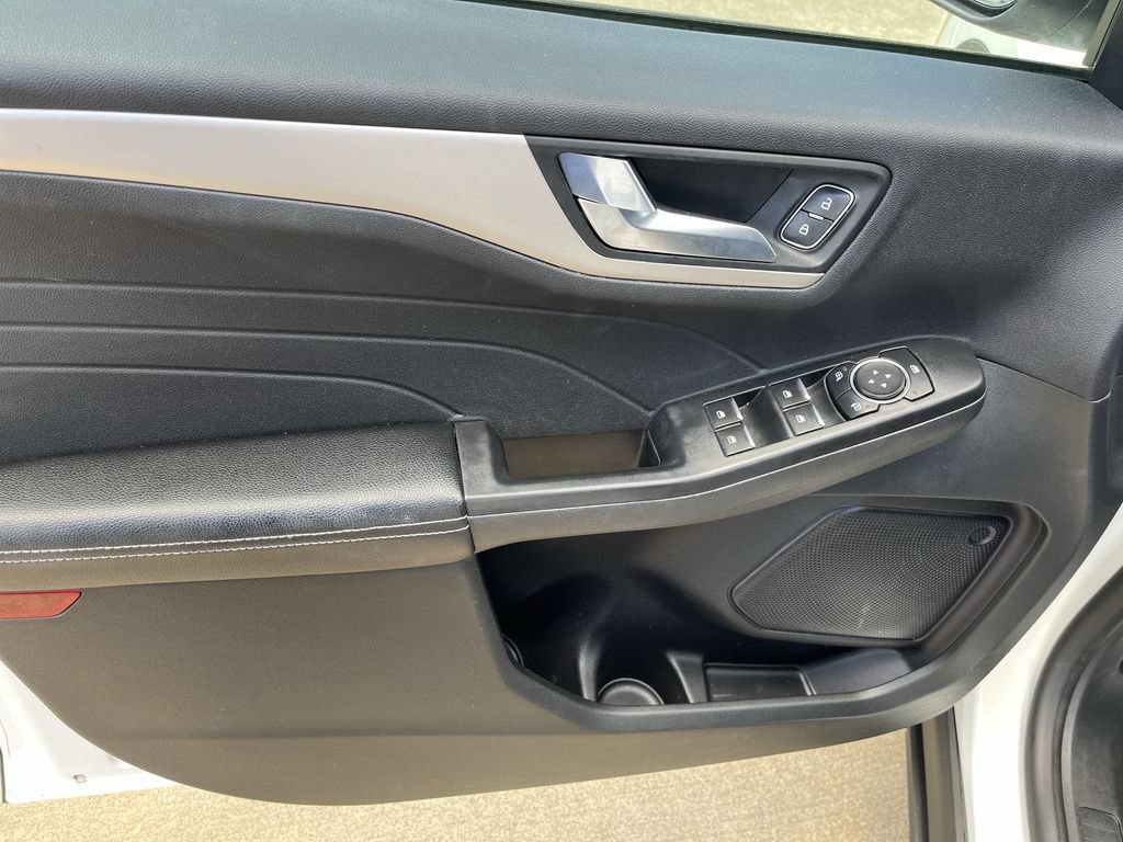Used 2022 Ford Escape SEL AWD/4WD image 13
